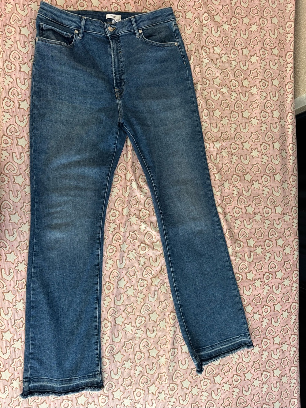 Forever 21 Women's Boot Cut Jeans in medium Blue Wash